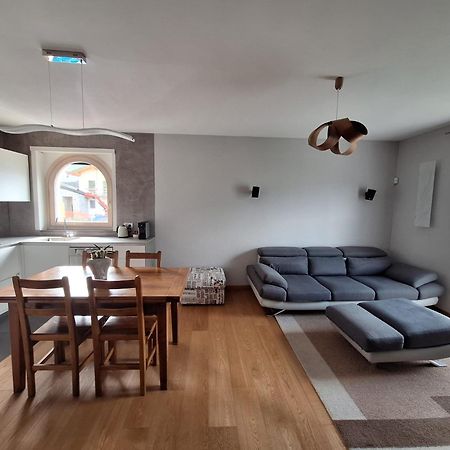 Aosta Holiday Apartments - Edelweiss Bagian luar foto