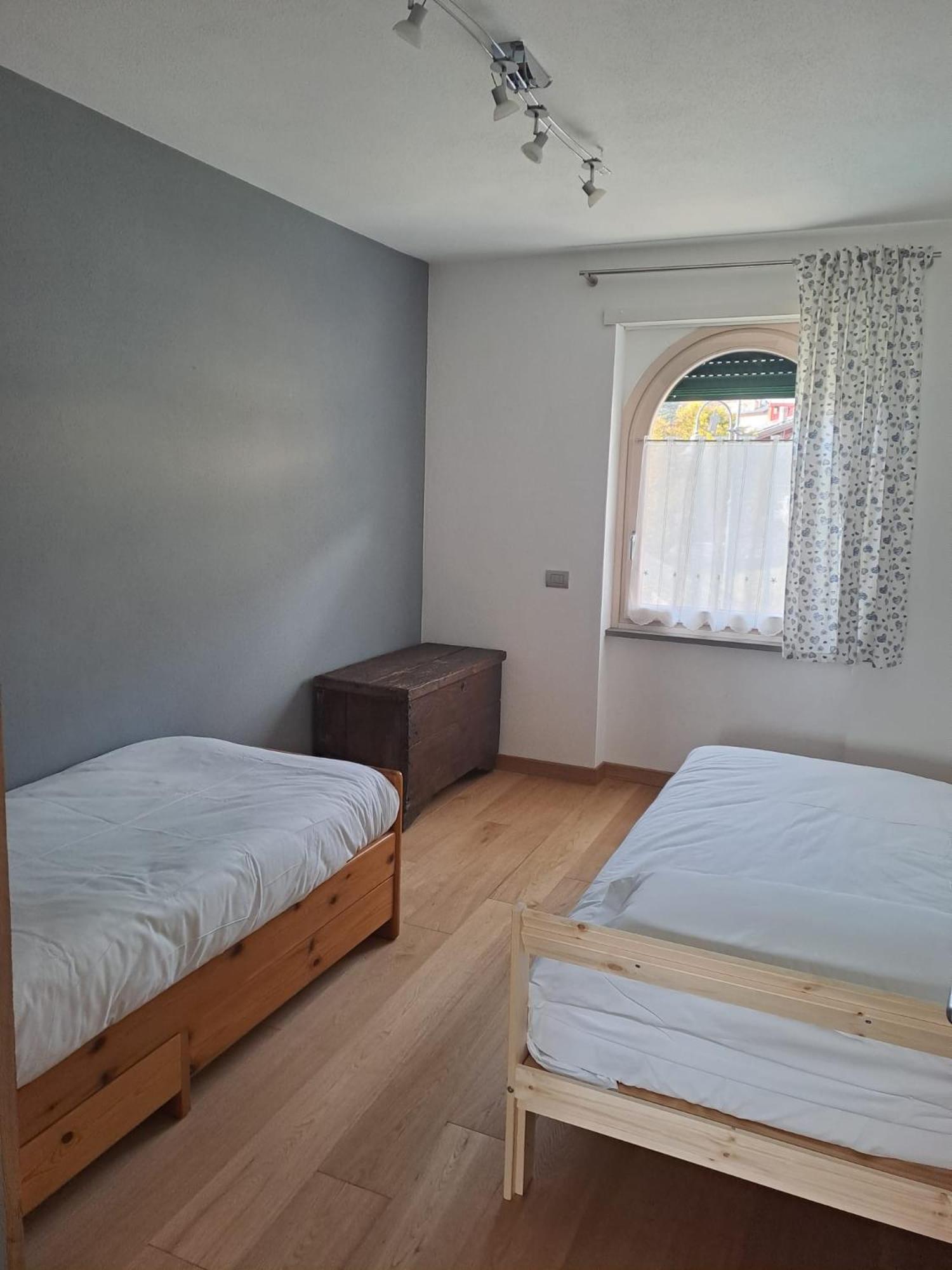 Aosta Holiday Apartments - Edelweiss Bagian luar foto