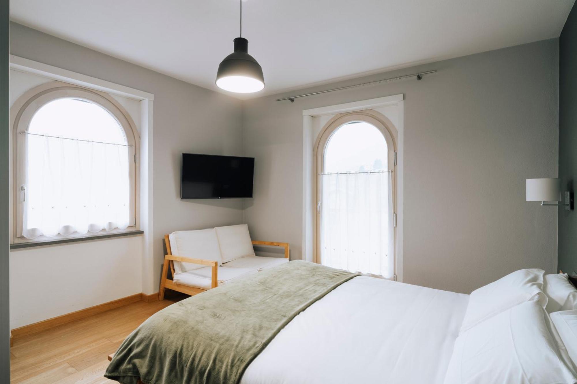 Aosta Holiday Apartments - Edelweiss Bagian luar foto
